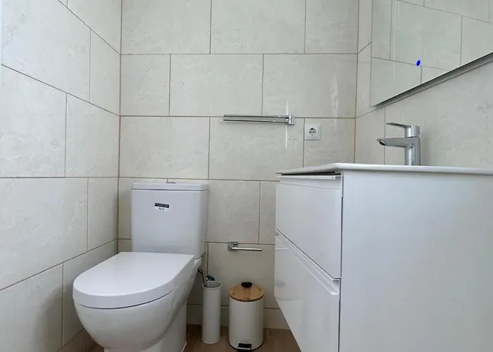 Playa Vista Apartment *